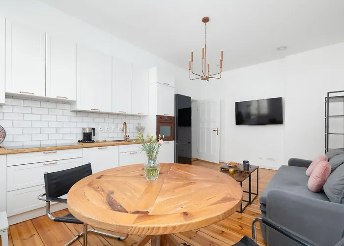 Parkside & Museum Deluxe By Bookinghost *